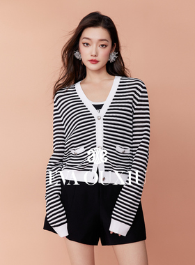 【限时直降】伊华欧秀经典显瘦针织女条纹v领开襟衫E33ZS0764