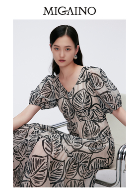 Migaino曼娅奴女装夏季新款V领中长款印花连衣裙MO22DA081