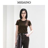 Migaino曼娅奴女装 显瘦高级感咖色弹力T恤MQ12RA008 修身 春季 新款