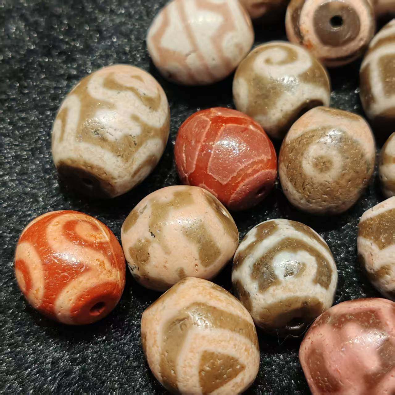 雪域达洛玛瑙天珠15-18㎜台湾工艺宝瓶龟甲虎牙图案红肉棕色散珠