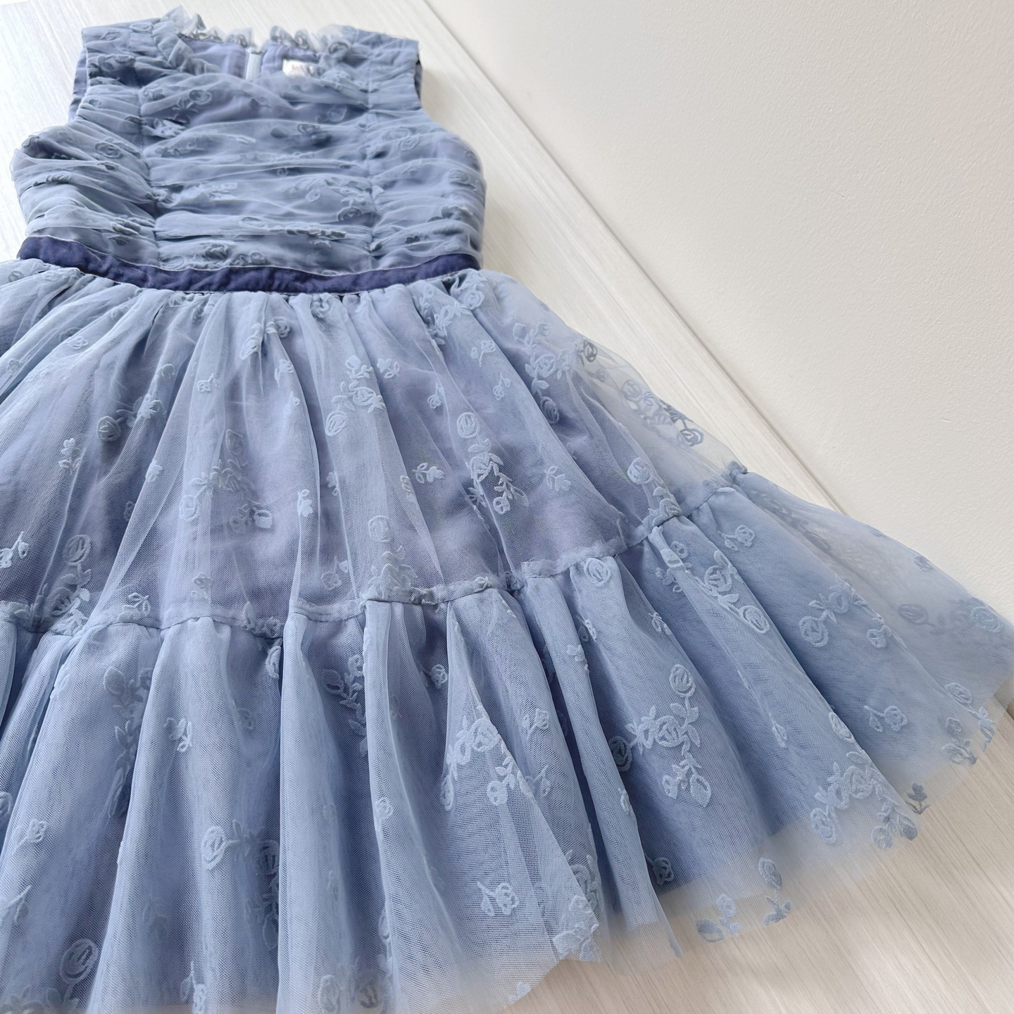 女中大童典雅蓝色礼服裙