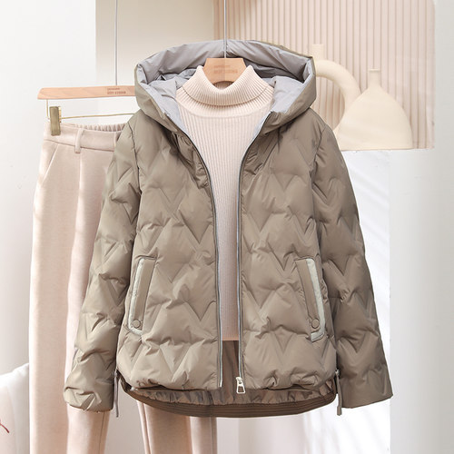 2025年秋冬新款羽绒服女保暖宽松