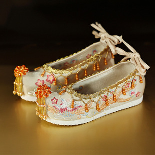 【容颜】原创汉服婚鞋手工轻奢古风明制婚礼绣鞋中式古装秀禾婚鞋