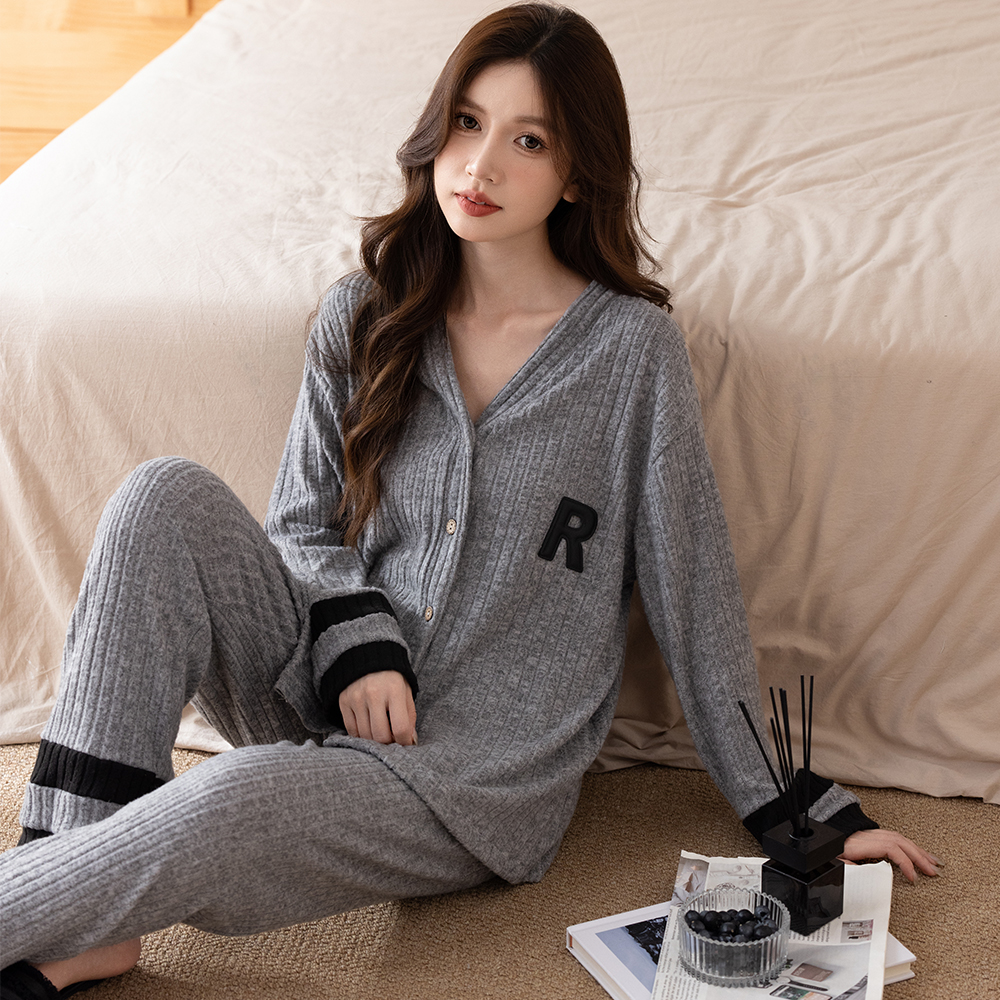 羊绒保暖超柔软睡衣女秋冬长袖开衫字母家居服套装高级感软绵绵