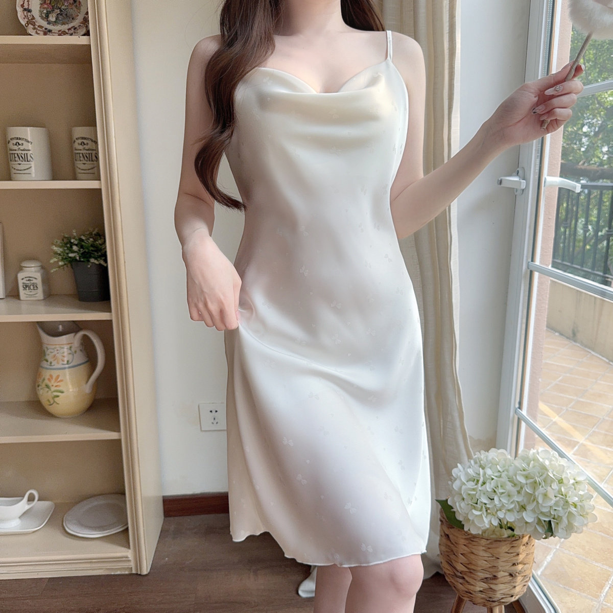 2025新款夏天高级感荡领丝绸睡衣冰丝性感吊带睡裙女夏薄款纯欲风