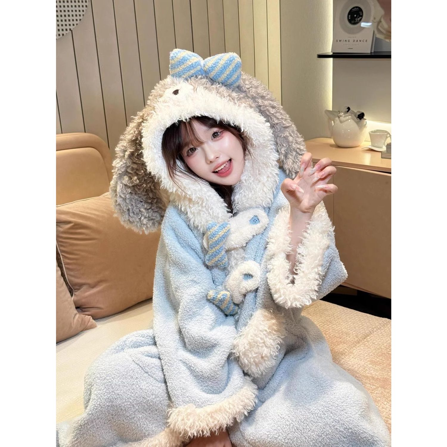 甜美可爱小狗连帽珊瑚绒睡袍女秋季加厚保暖袍浴袍长裤家居服套装