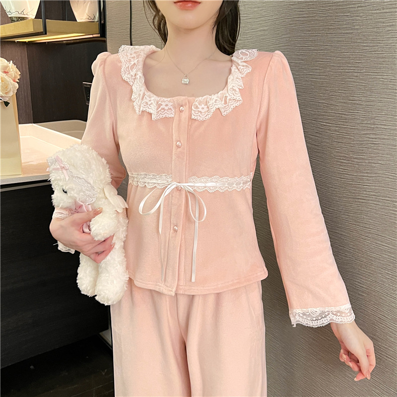 带胸垫睡衣女秋冬季法式海岛绒超柔蕾丝保暖宫廷风长袖套装家居服