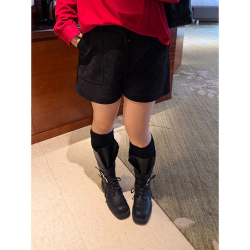 铅笔小鑫大码女装哑光柔绒皮 高腰微阔直筒显瘦口袋短裤