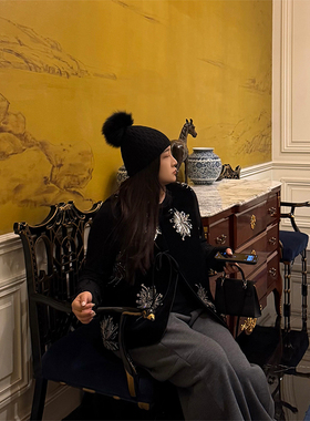 铅笔小鑫大码女装重工钉珠烟花复古吸睛圆领保暖马甲