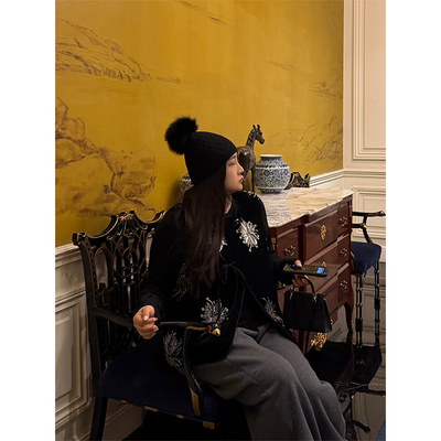 现货！铅笔小鑫大码女装重工钉珠烟花复古吸睛圆领保暖马甲