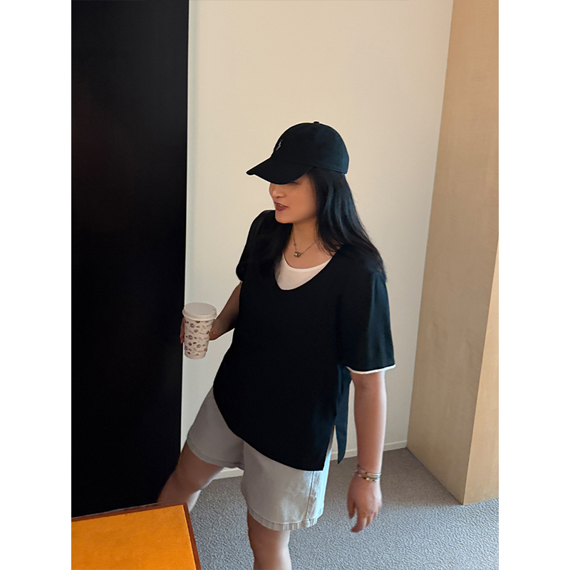 铅笔小鑫大码女装 摆脱沉闷 假两件 下摆开叉 大码T恤