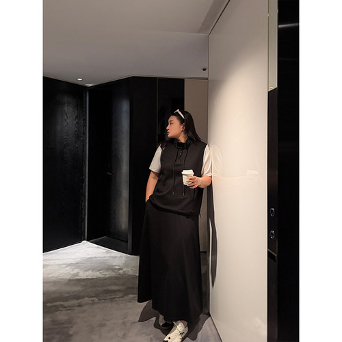 铅笔小鑫大码女装休闲运动假两件上衣+半身裙套装