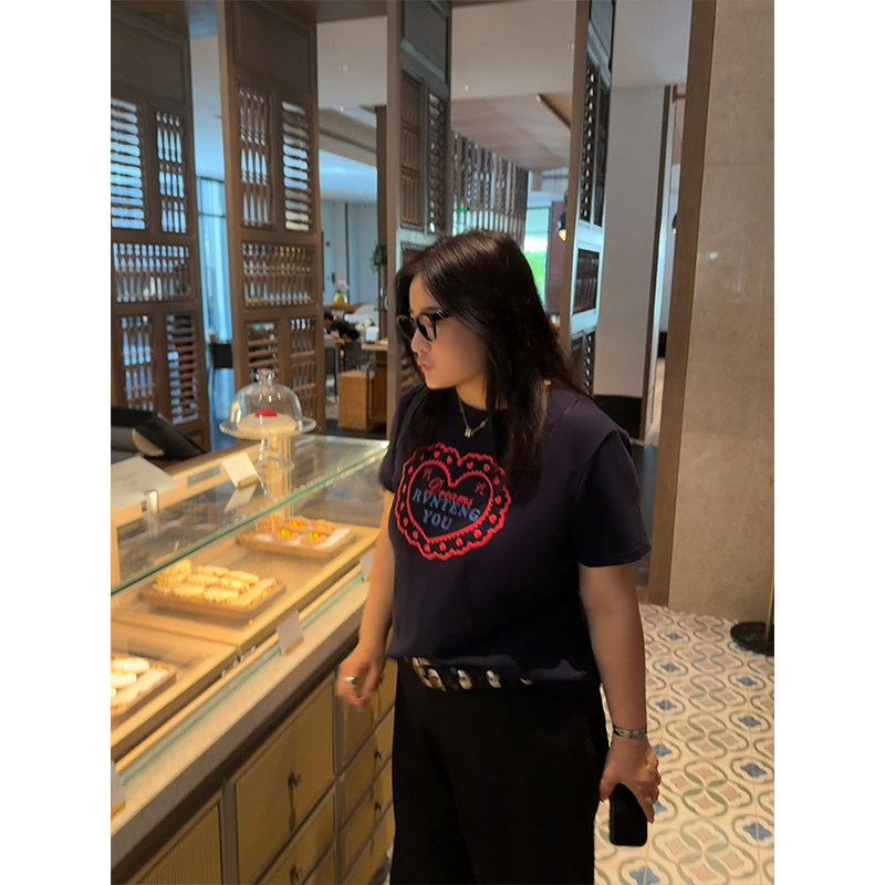 铅笔小鑫大码女装复古修身趣味爱心显瘦印花T恤短袖