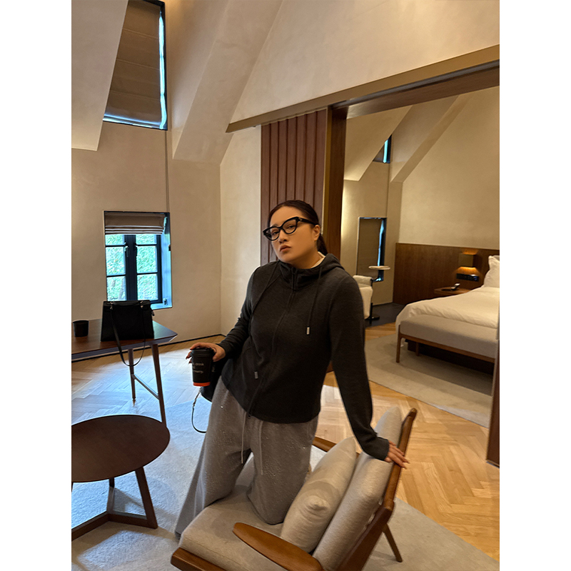 铅笔小鑫大码女装 随性连帽弹力绒感 修身显瘦合肩连帽卫衣