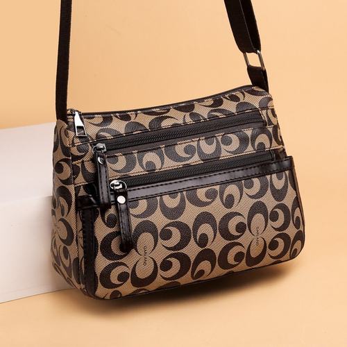 多口袋斜挎包中老年人女士妈妈包