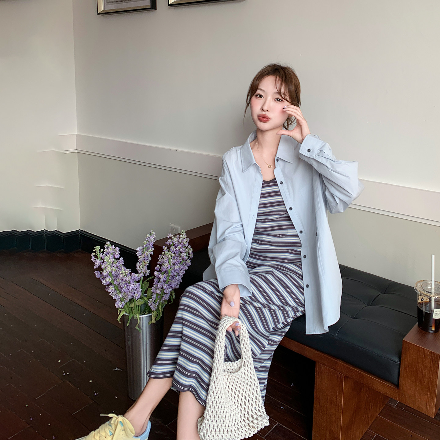 大方得体条纹吊带连衣裙套装女春季2026新款巨好看蓝色衬衫两件套