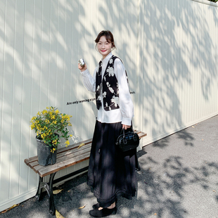 新中式国风甜美印花黑色马甲套装女春季2026新款衬衫半身裙三件套