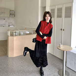 新中式国风红色马甲套装女春季2026新款亮片黑色T恤半身裙三件套