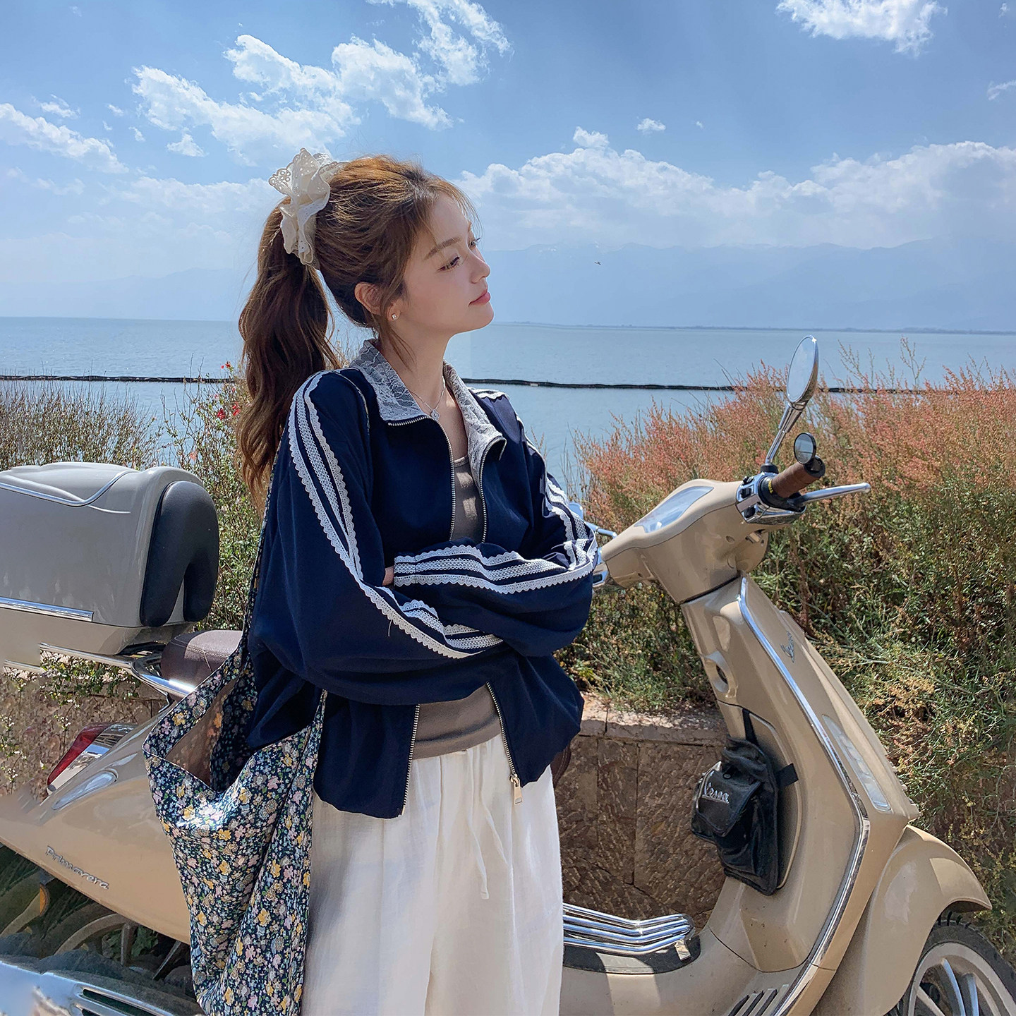 藏青色蕾丝拼接短外套女春季2026新款小个子独特漂亮超火夹克上衣,女装/女士精品,短外套,淘宝优惠券,粉丝福利购,淘宝优惠卷