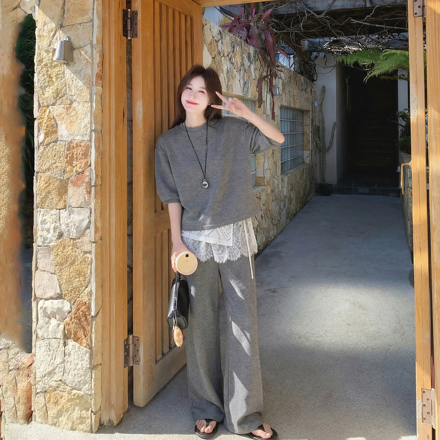 休闲运动灰色拼接卫衣阔腿裤套装女夏季2026新款爆款松弛感两件套