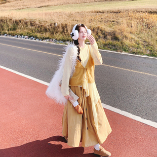 超级好看复古叠穿吊带T恤套装女春季2026新款度假风半身裙三件套