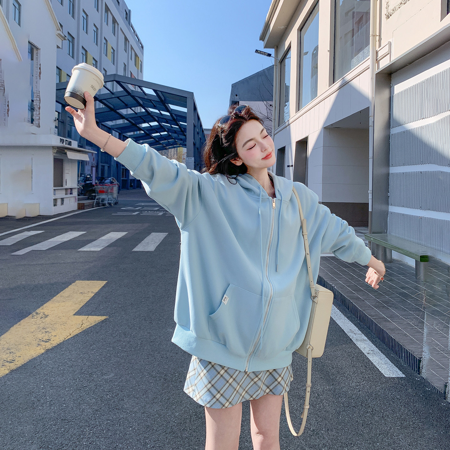 慵懒风蓝色连帽卫衣格子短裙套装女春季2026新款小个子减龄两件套