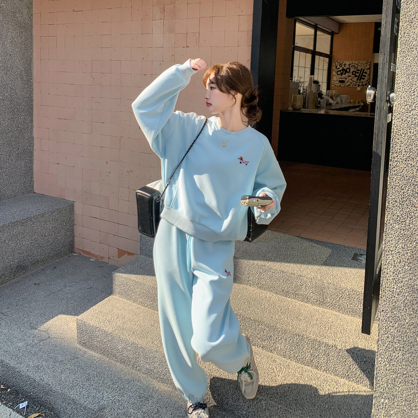 休闲运动蓝色刺绣卫衣套装女春季