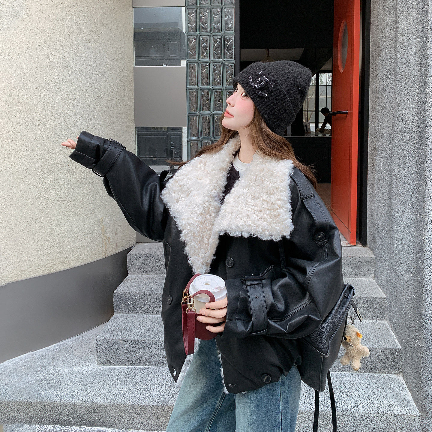甜酷风羊羔毛黑色皮衣外套女冬2025新款短款加绒加厚小个子机车服