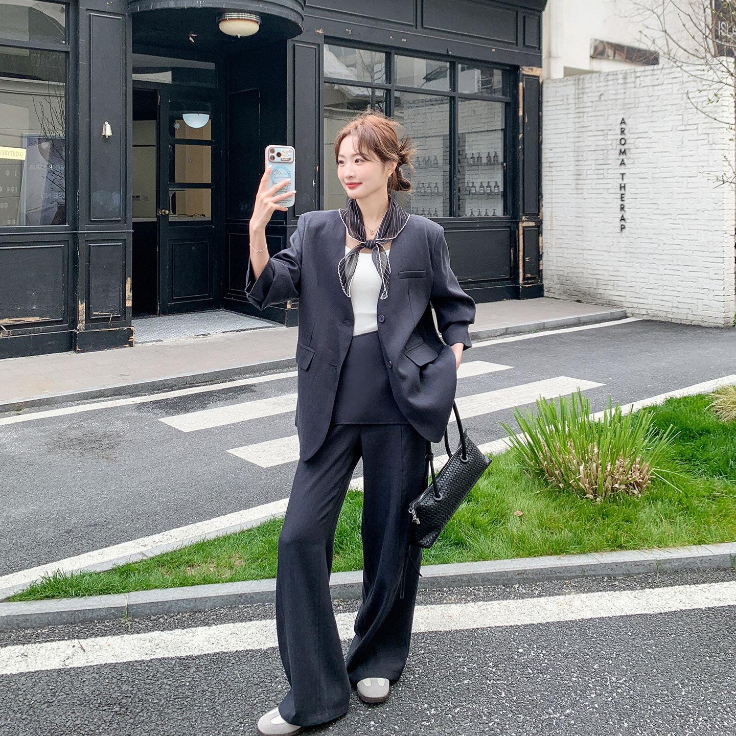 氛围感超火西装套装女春季2026新款盐系轻熟屁帘阔腿裤减龄两件套