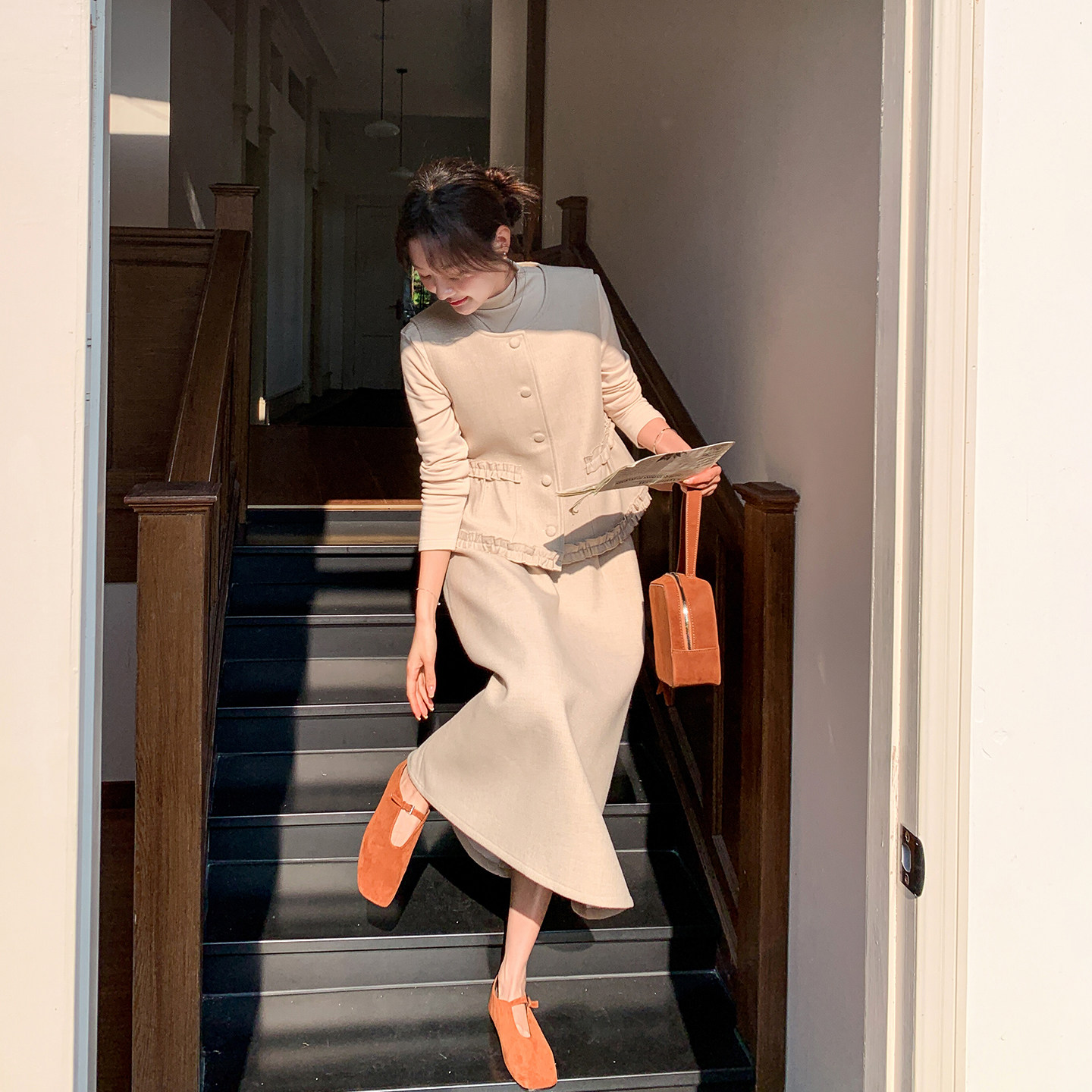 文艺风花边马甲半身裙套装女春季2026新款巨好看漂亮打底衫三件套