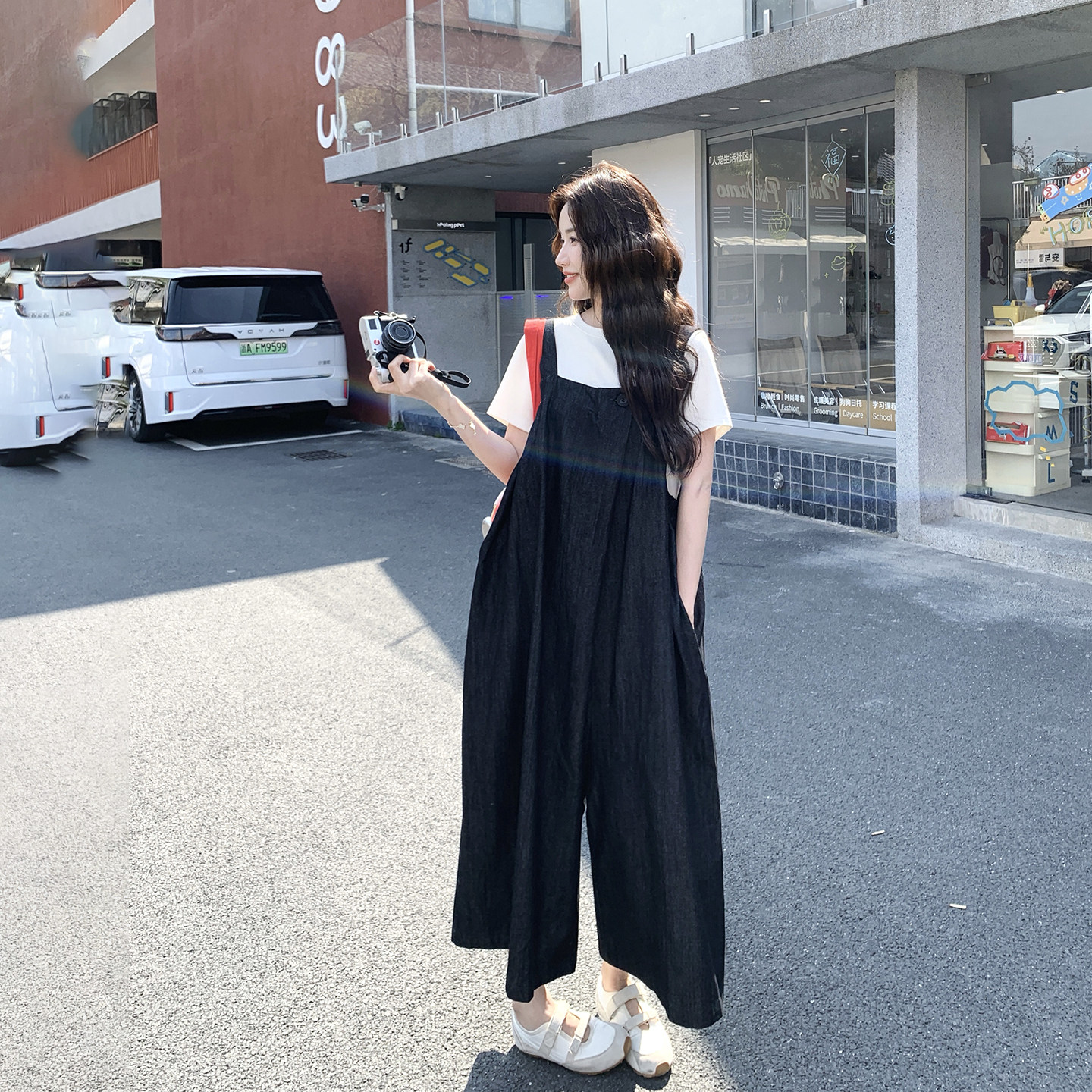 休闲超火松弛感背带裤女春季2026新款工装洋气小个子阔腿裤连体裤