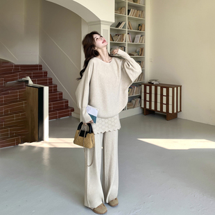 休闲燕麦色针织衫套装女春季2026新款巨好看勾花屁帘阔腿裤两件套