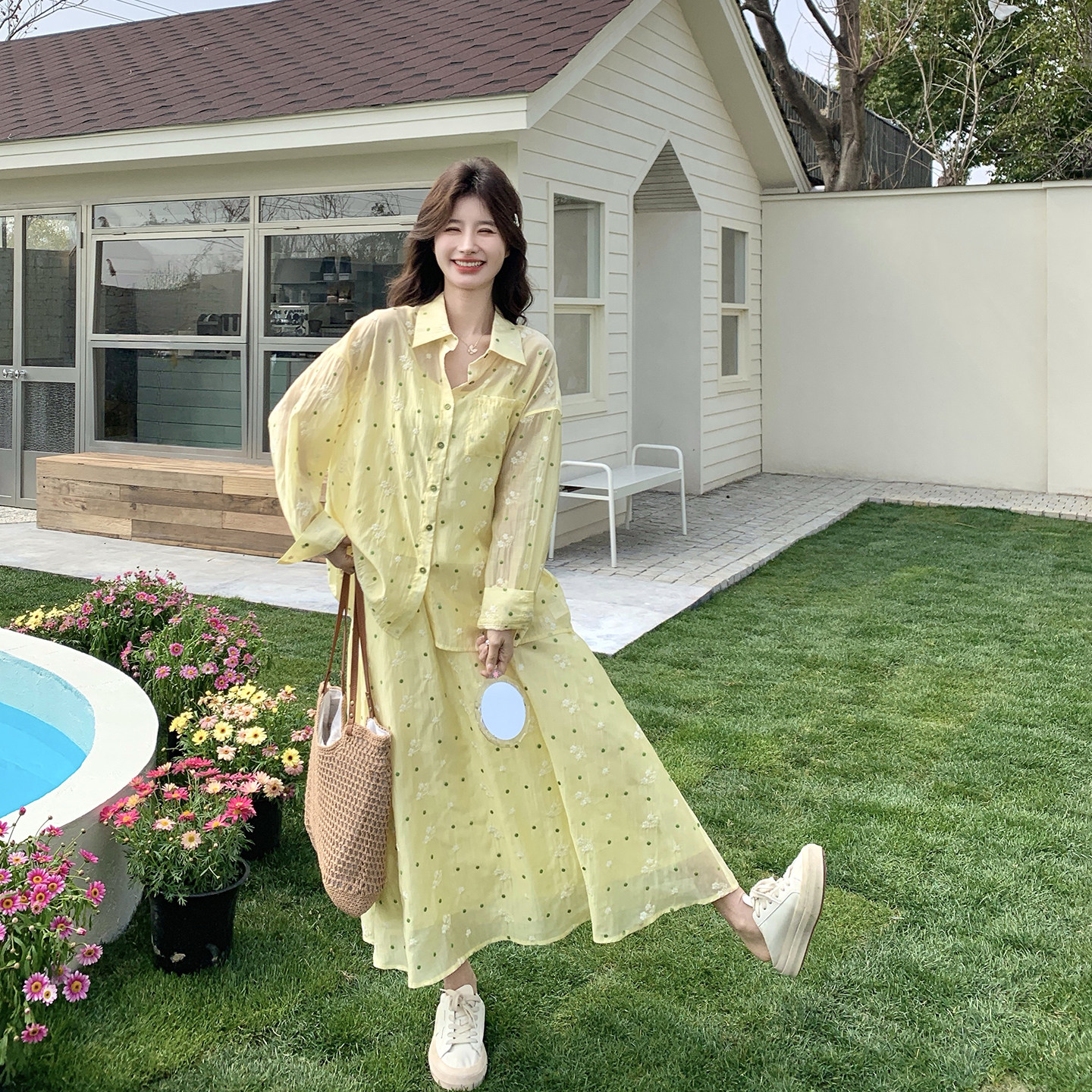 韩系穿搭流行波点奶黄色刺绣衬衫套装女春季2026新款半身裙两件套