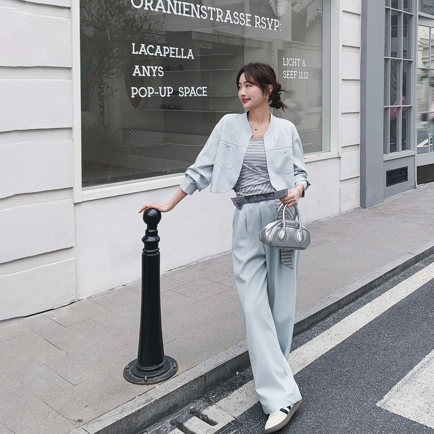 巨好看今年流行爆款浅蓝色套装女春季2026新款短外套阔腿裤三件套