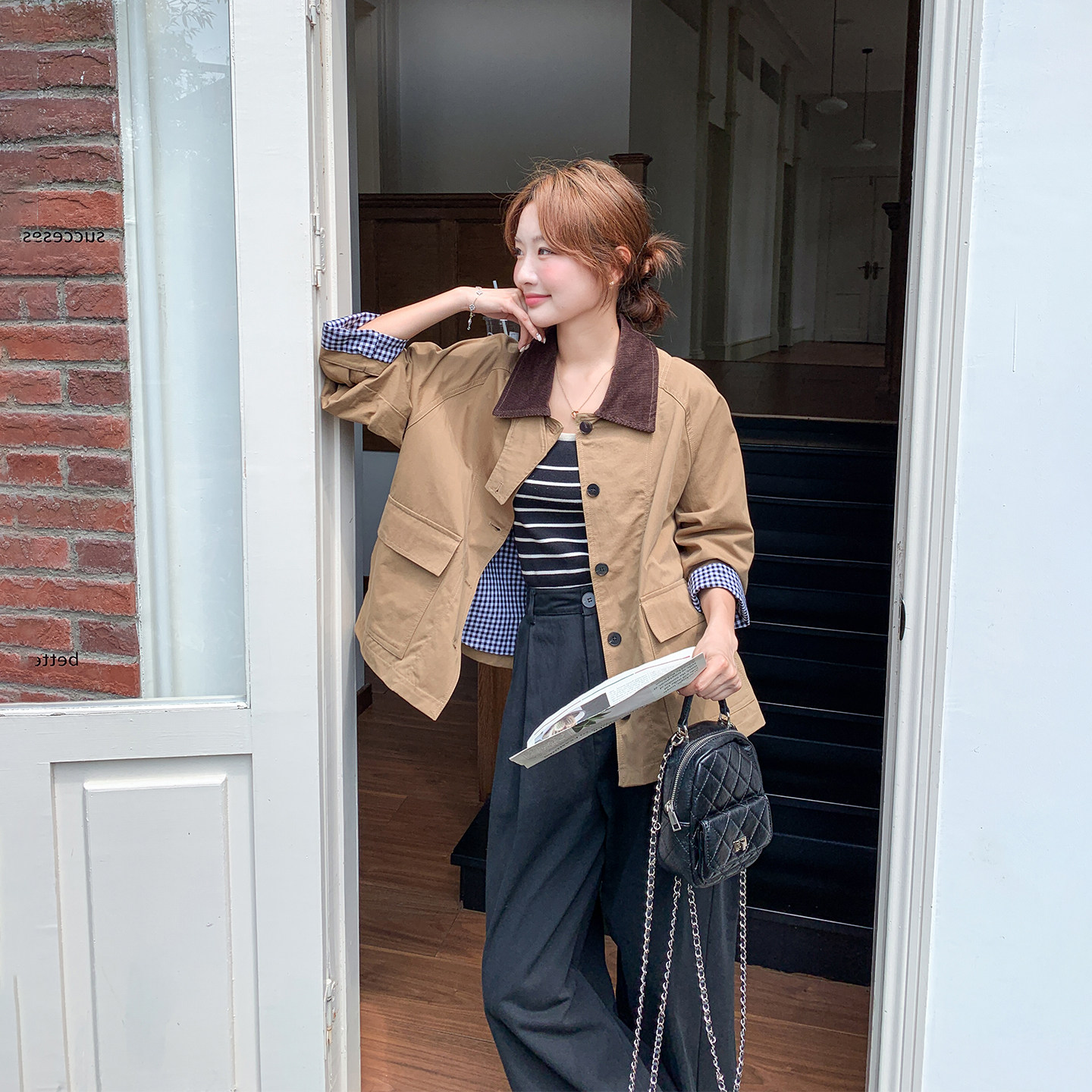巴恩风卡其色短款外套女春季2026新款工装减龄超火小个子流行上衣