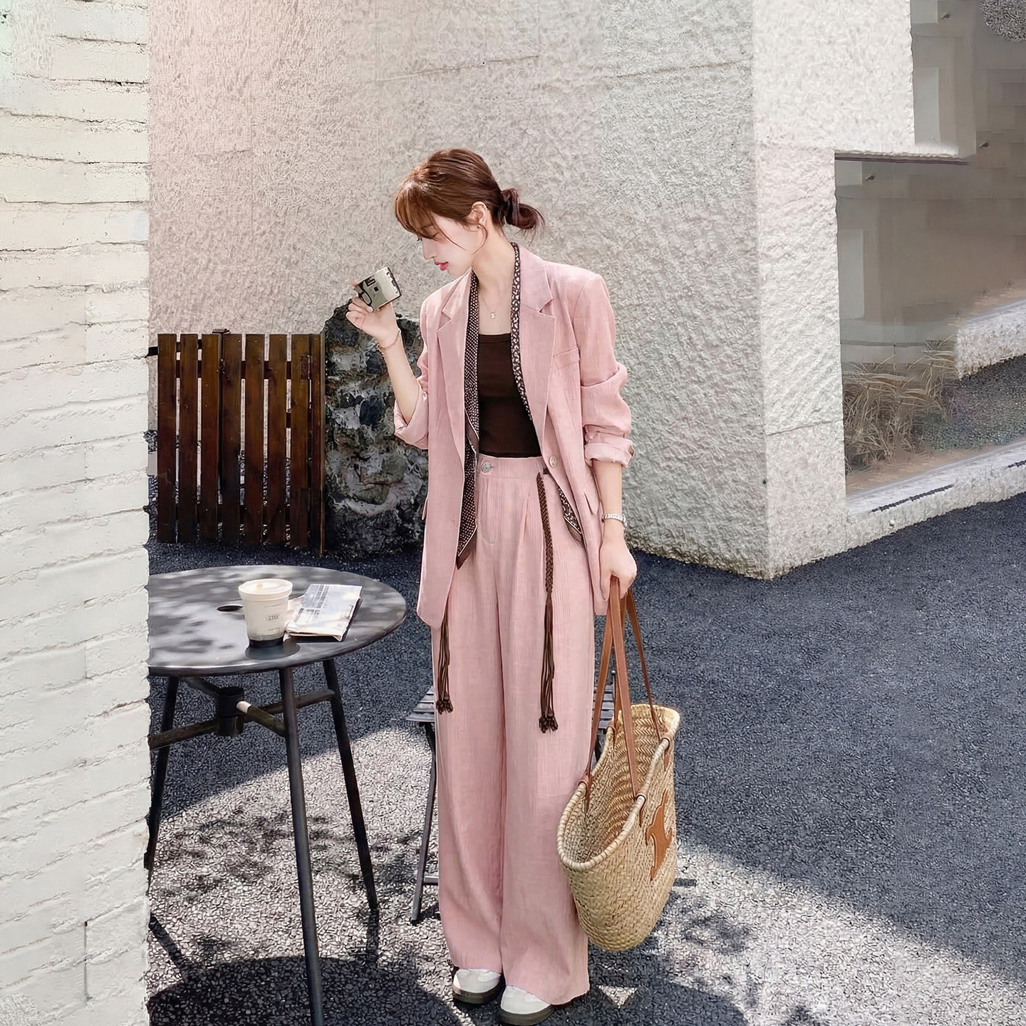 设计感小众粉色西装阔腿裤套装女春季2026新款今年流行爆款两件套