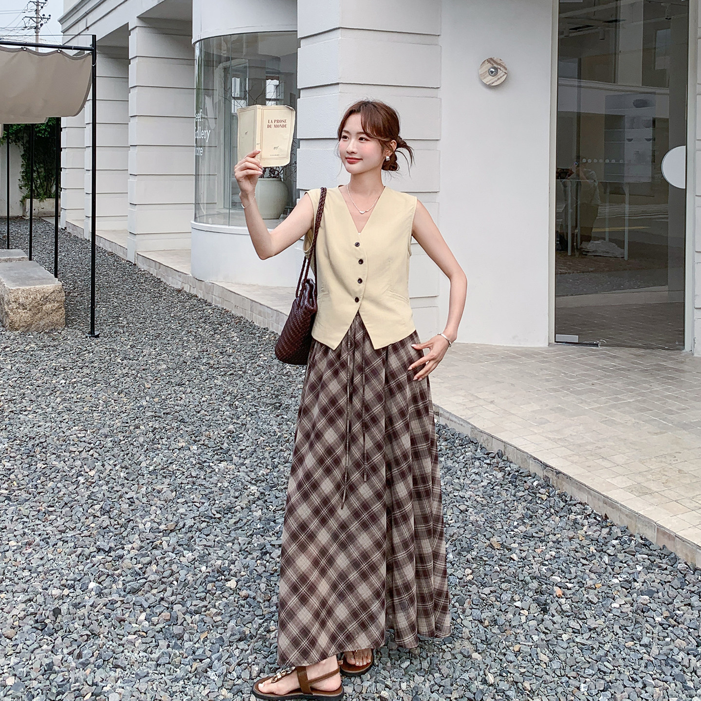 简约显瘦气质马甲套装女夏季2026新款爆款轻熟风格子半身裙两件套