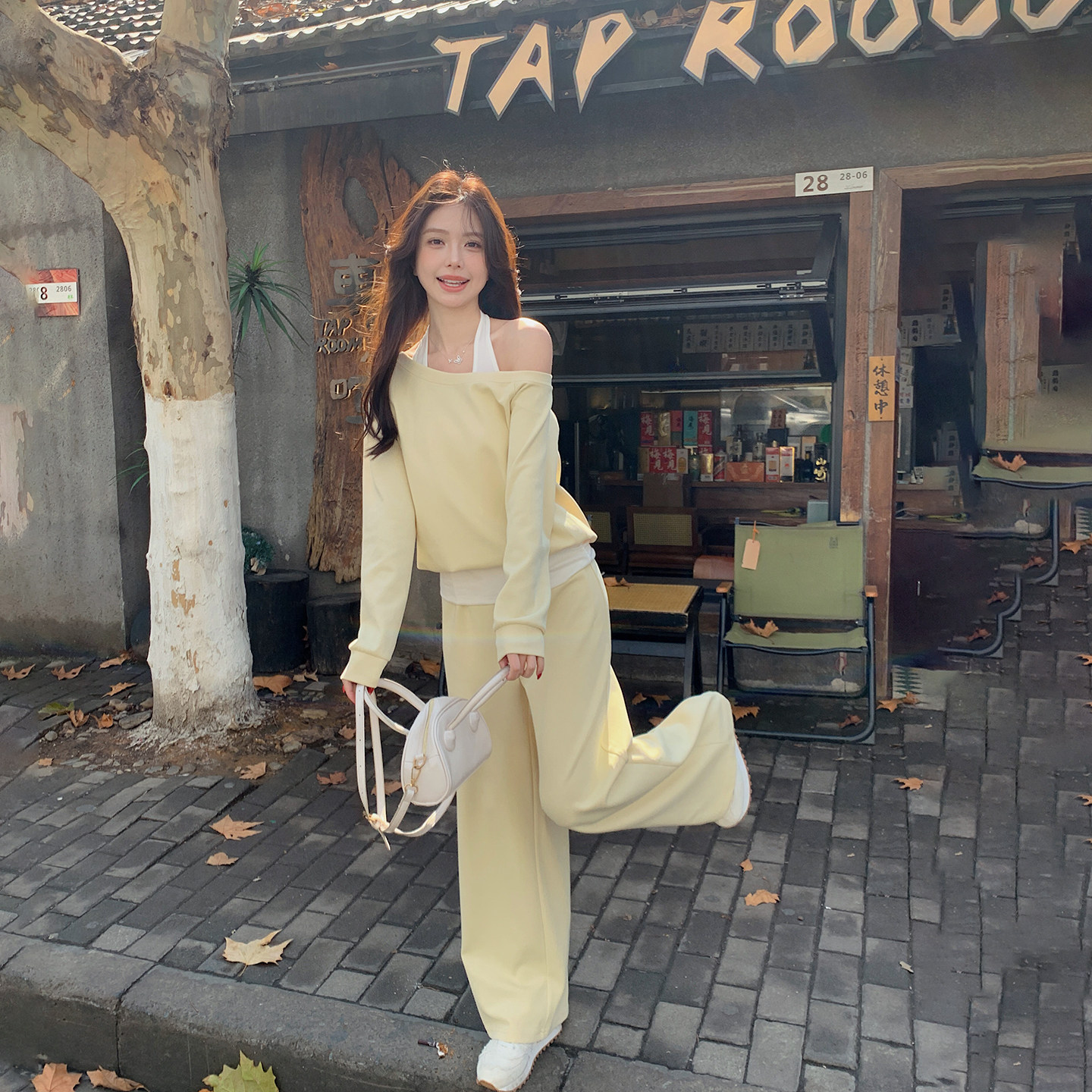 浅黄色假两件挂脖卫衣套装裤女春季2026新款一整套休闲运动两件套,女装/女士精品,时尚套装,淘宝优惠券,粉丝福利购,淘宝优惠卷