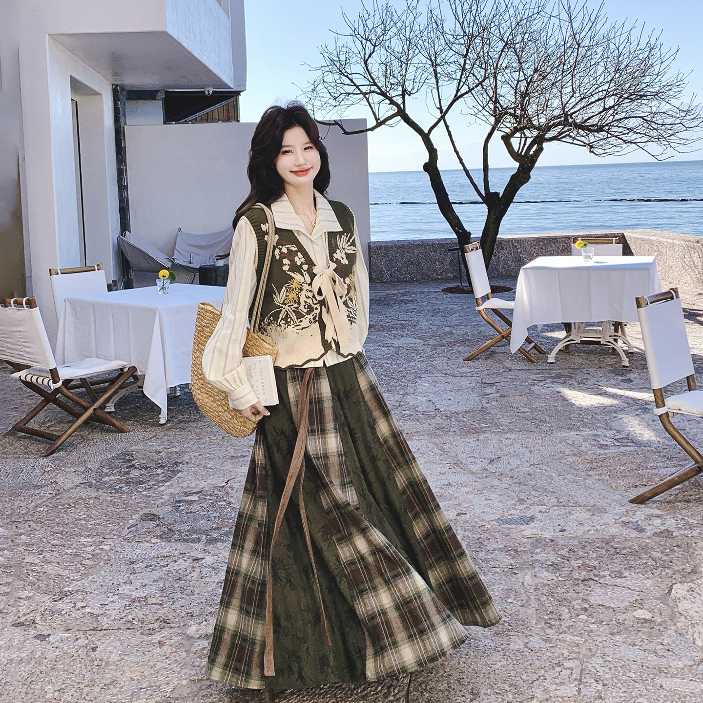 新中式国风针织马甲套装女春季2026新款条纹衬衫格纹半身裙三件套