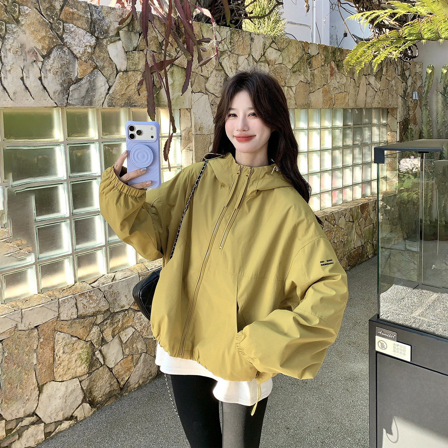 黄色休闲工装连帽冲锋衣外套女春季2026新款短款小个子巨好看夹克