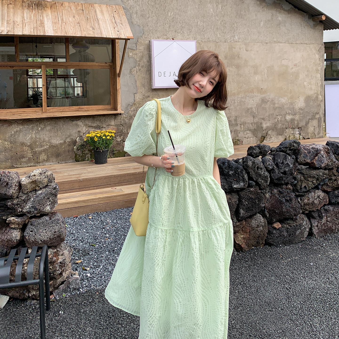 小清新绿色泡泡袖圆领连衣裙女夏