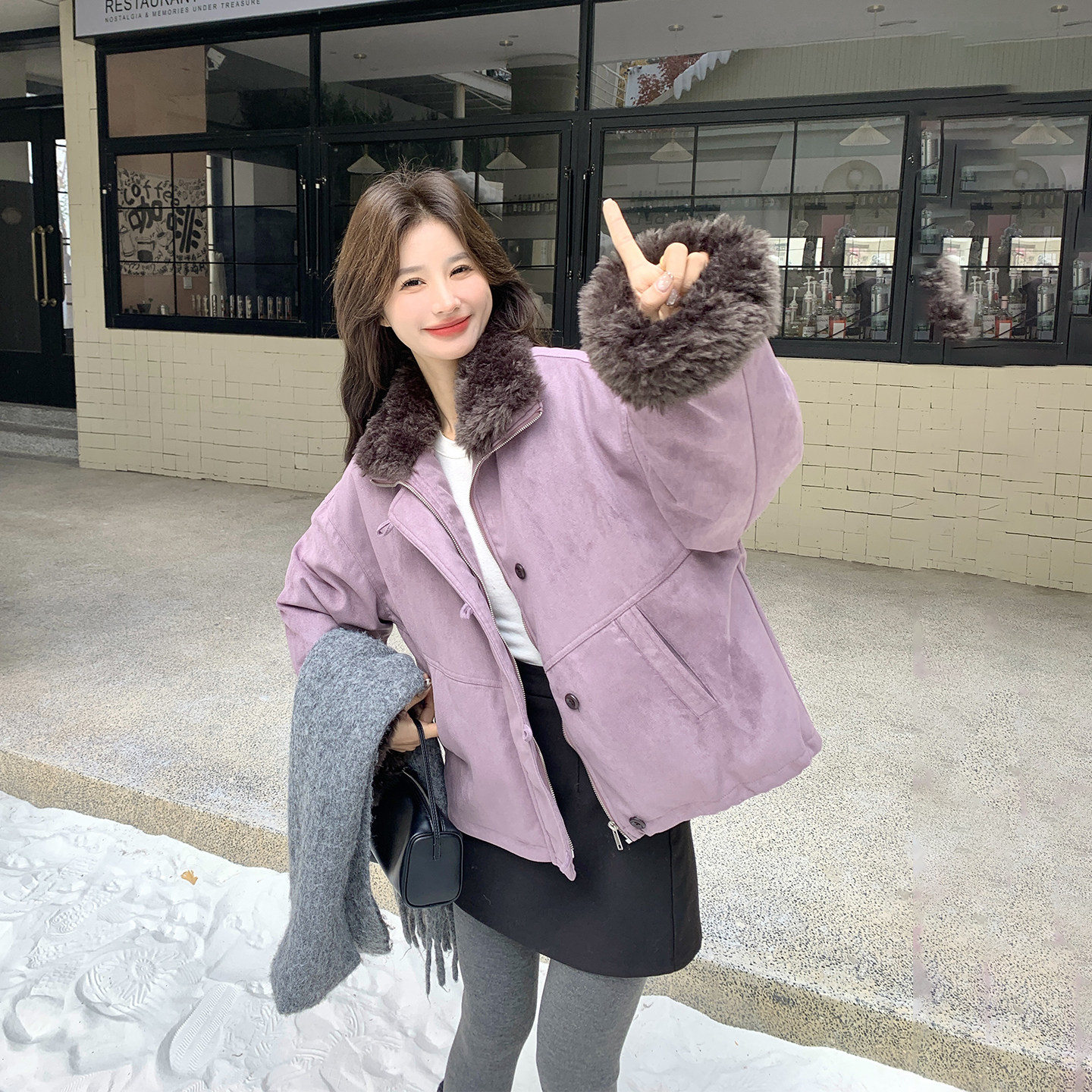 毛毛拼接麂皮绒紫色羽绒服派克服女冬季2025新款流行小个子短外套