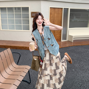 韩版 女夏季 2026新款 T恤碎花半身裙三件套 休闲风刺绣牛仔马甲套装