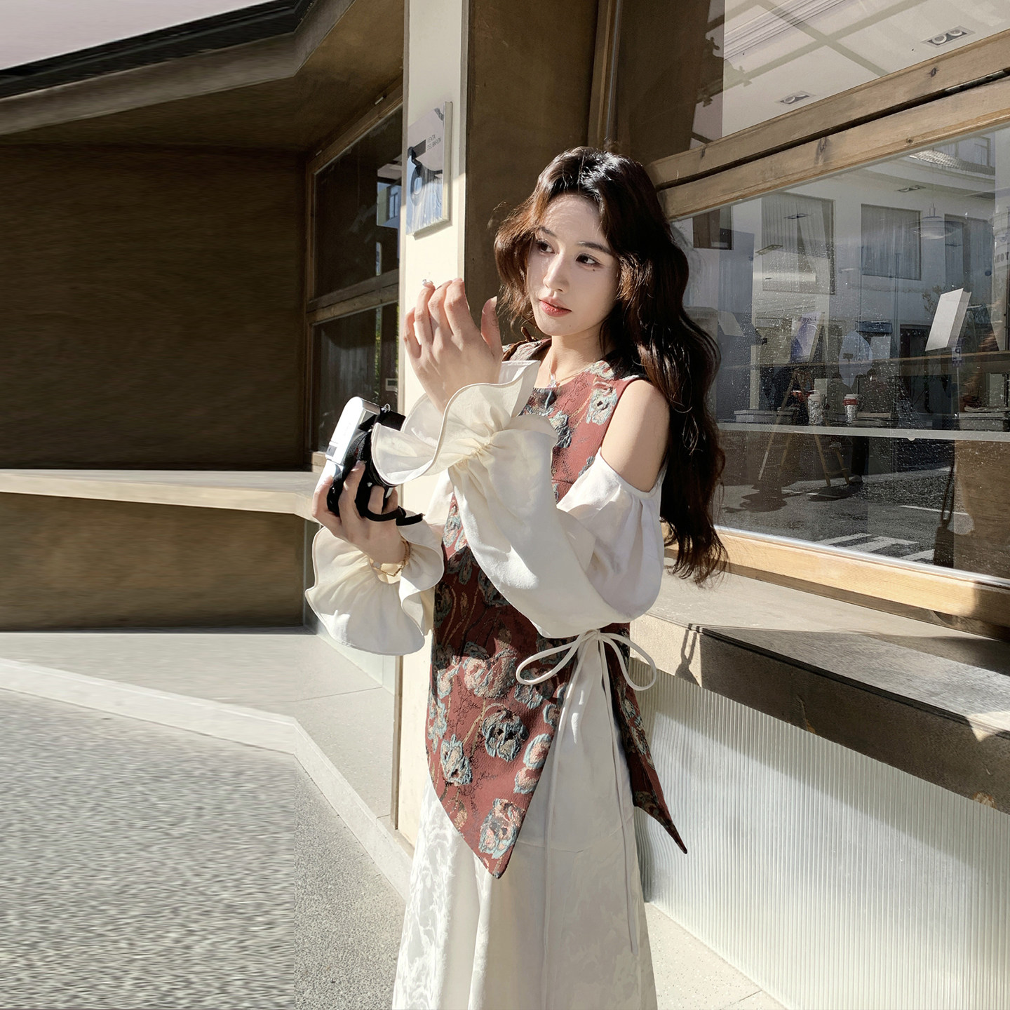 拼接复古碎花拼接露肩连衣裙女春