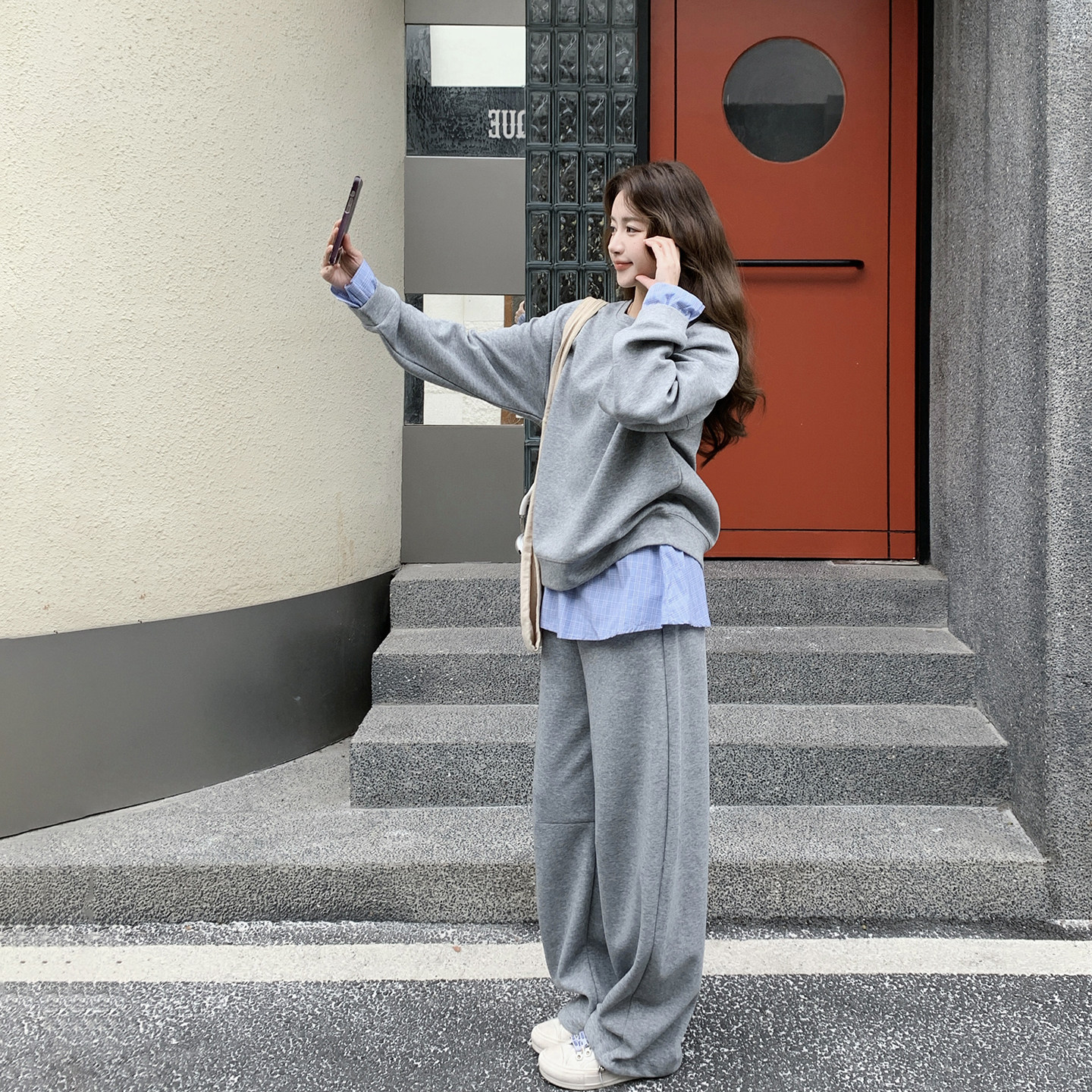 超火减龄休闲运动风灰色拼接套装女春季2026新款卫衣阔腿裤两件套