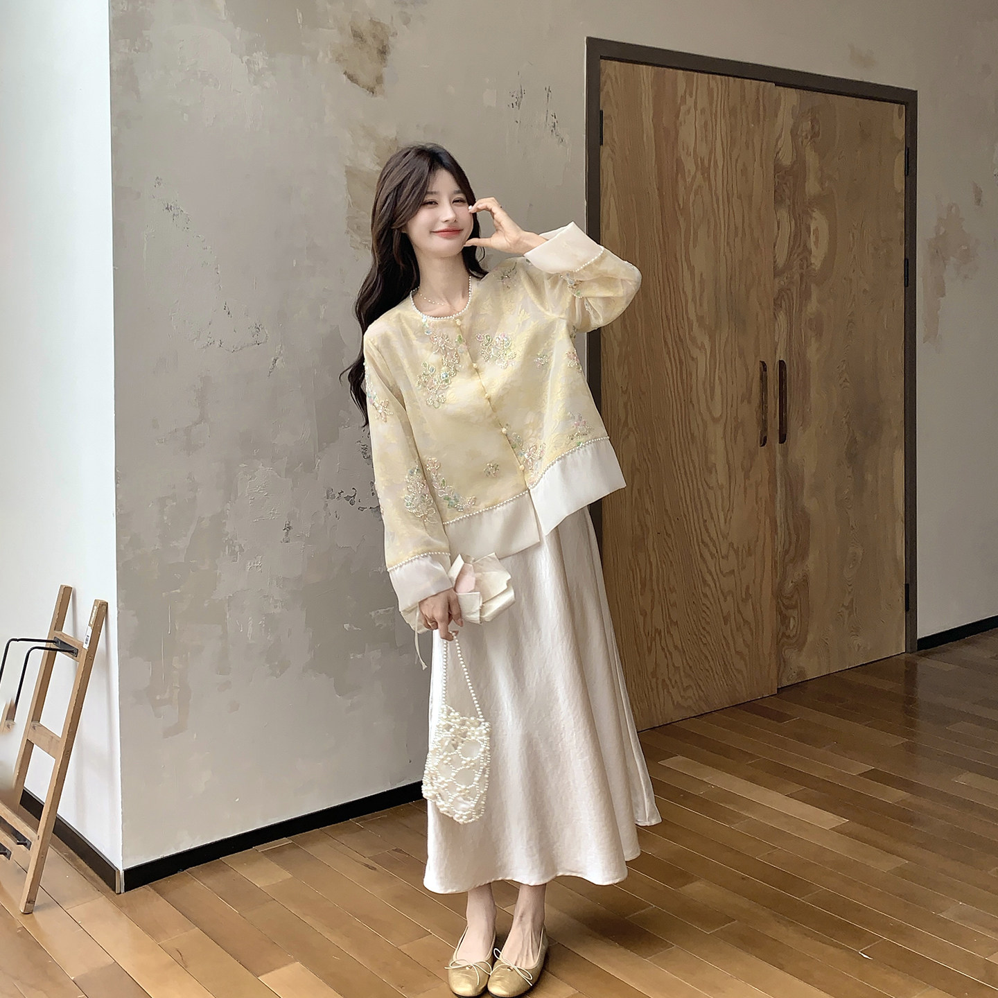 新中式国风缎面吊带连衣裙套装女春季2026新款外套独特绝美两件套