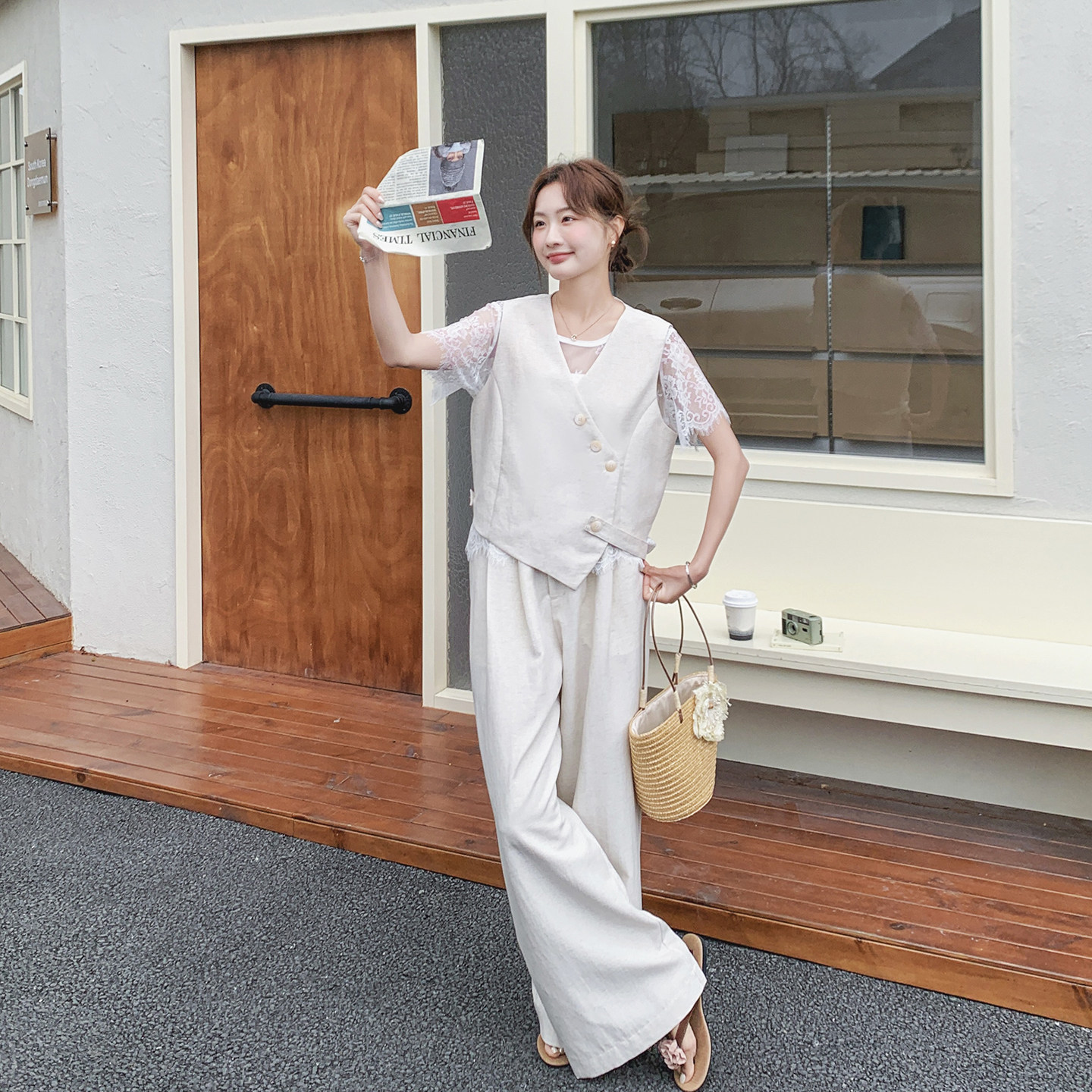 温柔风马甲蕾丝T恤阔腿裤套装女