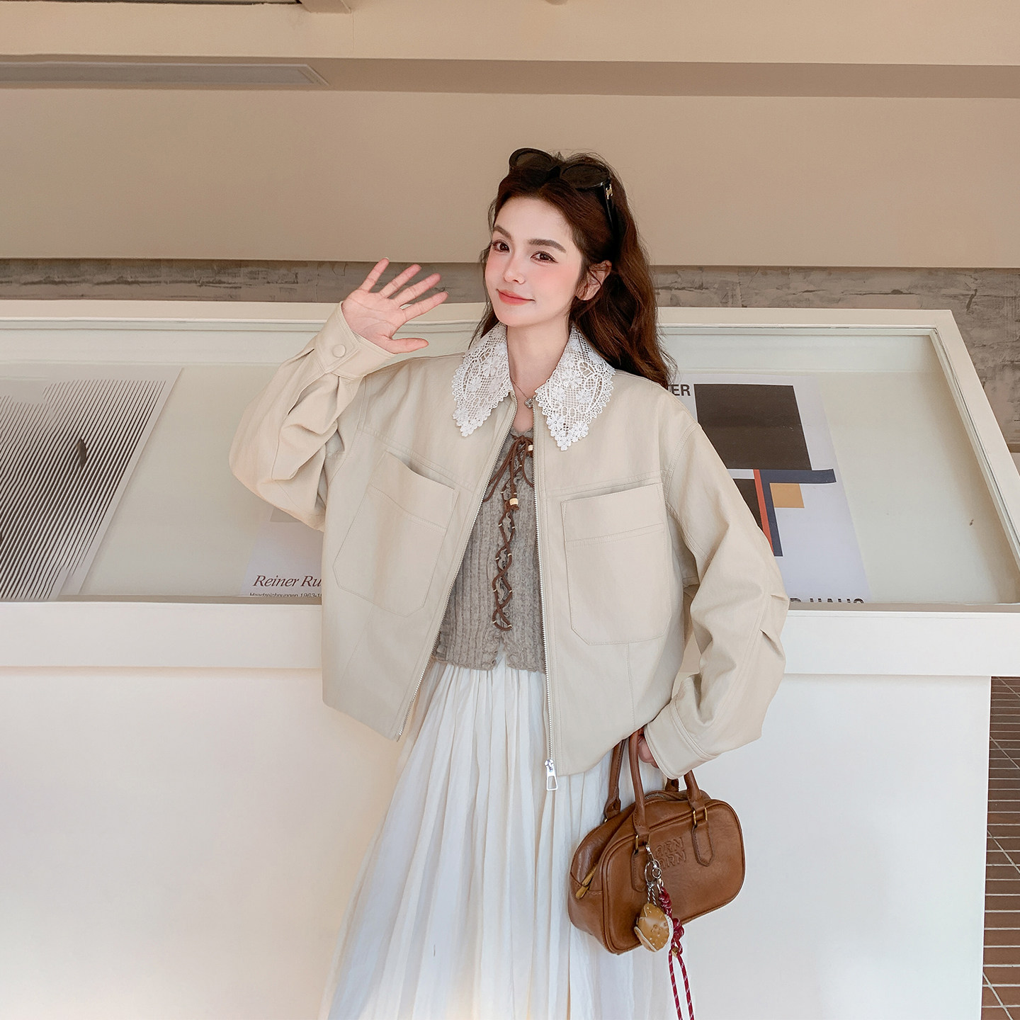 设计感钩花翻领PU皮衣外套女春季2026新款小个子短款流行爆款夹克