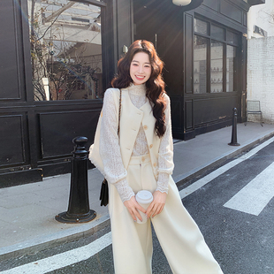 米白色韩系气质马甲套装女春季2026年新款蕾丝打底衫阔腿裤三件套