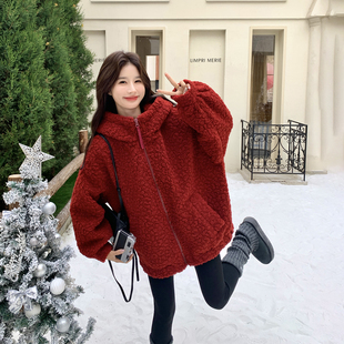 酒红色连帽羊羔毛外套女冬季2025新款皮毛一体甜美奶呼呼超火上衣